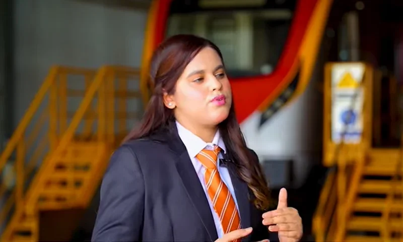 ندا صالح پہلی خاتون ٹرین ڈرائیور: پاکستان میں نئی تاریخ رقم