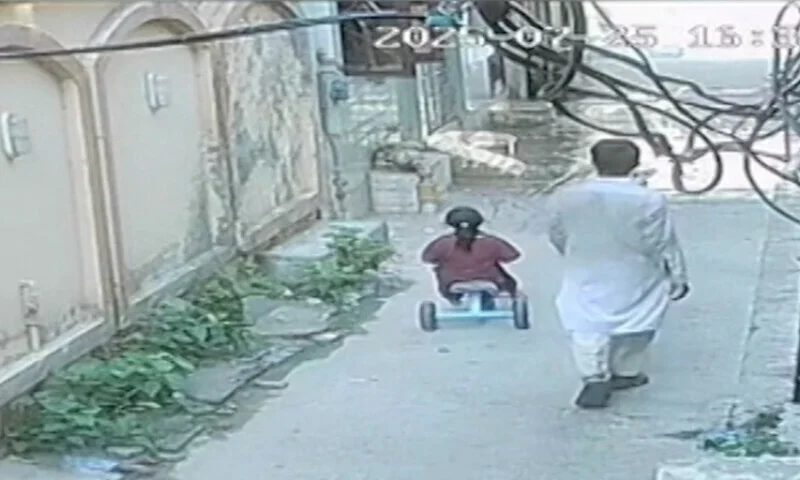 ملتان: بچی سے نازیبا حرکت کرنے والا ملزم زخمی حالت میں گرفتار