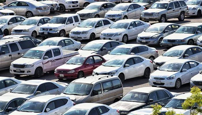 گاڑیوں پر نئی لیوی نافذ، حکومت کو 10 ارب روپے آمدن کی توقع