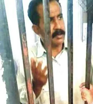 مظفرگڑھ :180 بھینسوں کی چوری بارے کوریج پر پولیس نے مقامی صحافی کو گرفتارکرلیا ( صحافی برادری سراپا احتجاج)