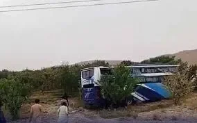 قلات میں مسافر بس پر فائرنگ، 3 افراد جاں بحق، 5 زخمی