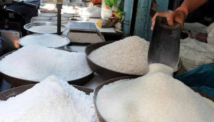 چینی کی قیمت 200 روپے کلو: قومی اسمبلی میں امپورٹ اور مارکیٹ کی صورتحال