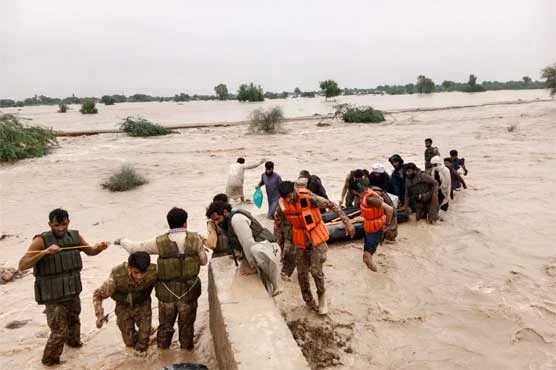 سیلابی صورتحال: وفاقی حکومت نے پنجاب کے 8 اضلاع میں فوج تعینات کردی