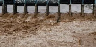 دریاؤں میں سیلاب کی صورتحال مزید خطرناک، بھارت نے پاکستان کو آگاہ کر دیا