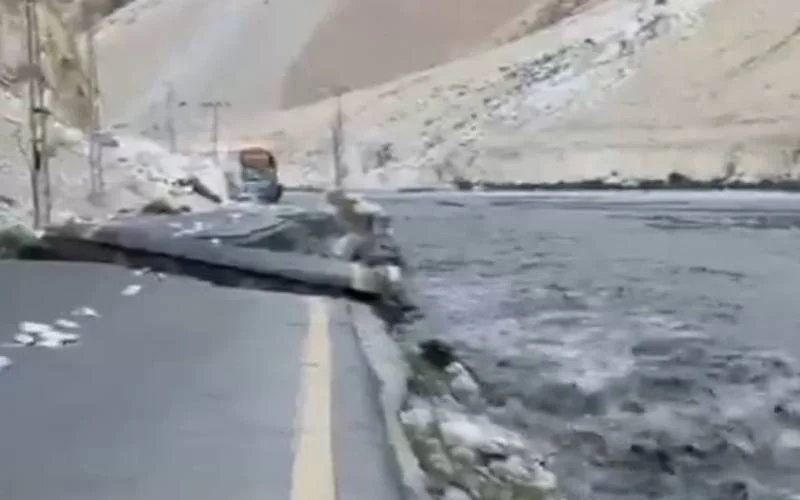 شاہراہ قراقرم مکمل بند، پاک چین زمینی رابطہ منقطع