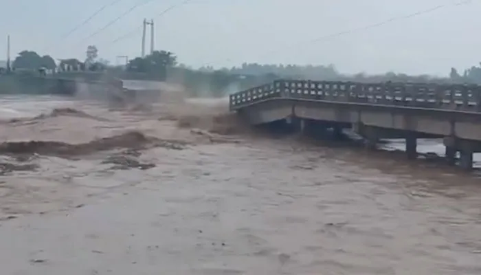 دریائے راوی میں سیلابی ریلے کا دباؤ اور شاہدرہ پر خطرہ