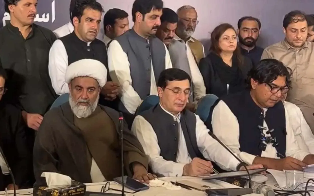 فیلڈ مارشل اور ٹرمپ ملاقات: اے پی سی کا اعلامیہ اور پارلیمنٹ سے مطالبات