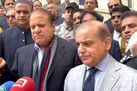 شہباز شریف نواز شریف ملاقات: سیلاب اور دہشت گردی پر مشاورت