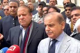 شہباز شریف نواز شریف ملاقات: سیلاب اور دہشت گردی پر مشاورت