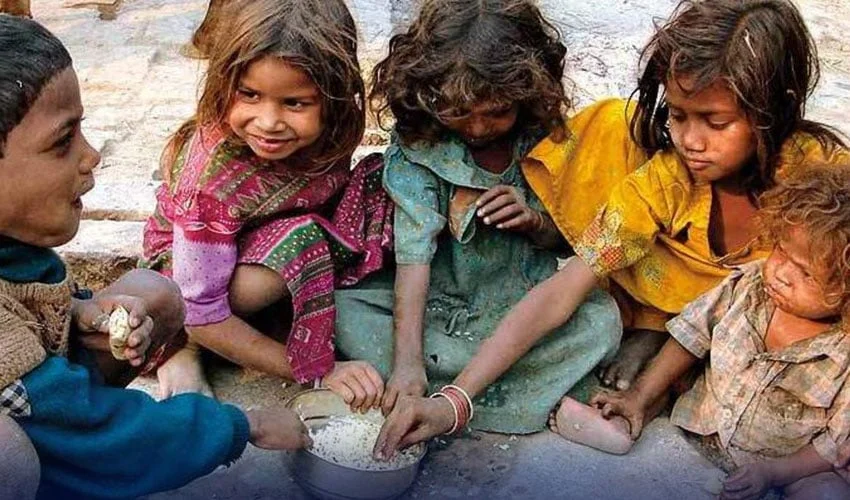 غربت کی شرح میں 7 فیصد اضافہ، پاکستان میں شرح غربت تشویشناک حد تک بڑھ گئی