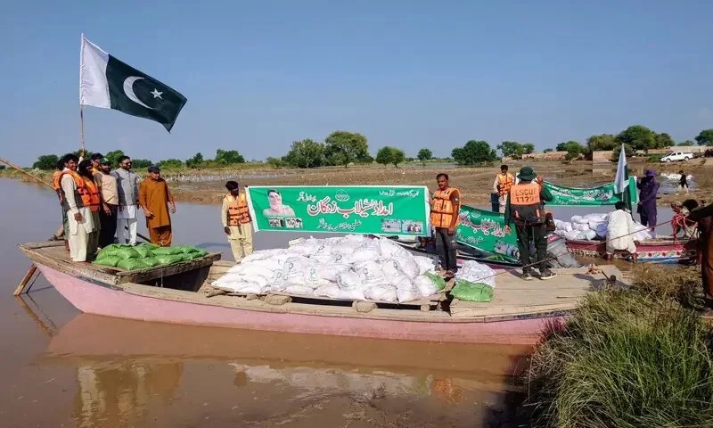 جلالپور پیروالا: سیلاب متاثرین میں راشن کی تقسیم کے دوران بھگدڑ، معمر خاتون جاں بحق