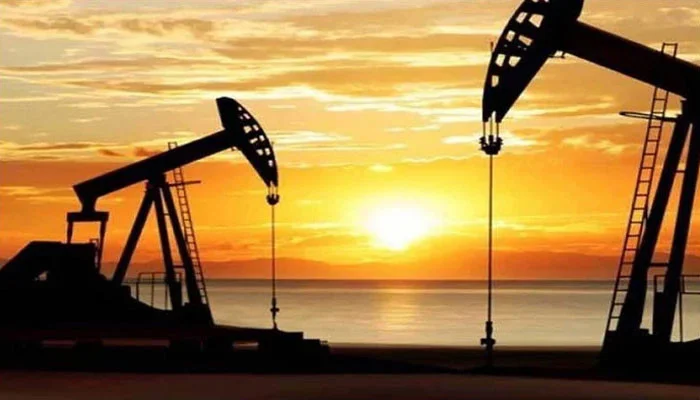 ملک میں تیل وگیس کی پیداوار میں ہفتہ وار بنیادوں پر کمی