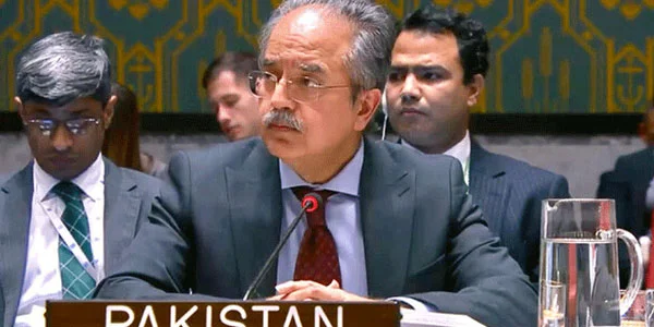 ایران کے نیو کلیئر پروگرام کا معاملہ پرامن طریقے سے حل کیا جائے:عاصم افتخار