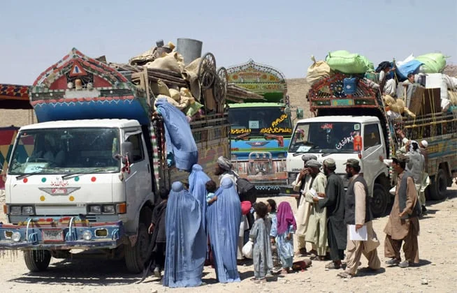 افغان مہاجرین کی پروقار وطن واپسی، پاکستان کا انسانیت دوست اقدام