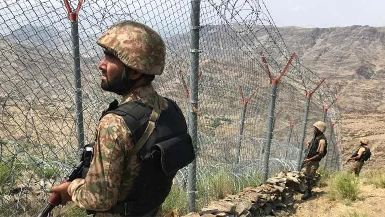 پاک فوج نے افغان طالبان اور فتنہ الخوارج کا حملہ ناکام بنایا، 20 حملہ آور ہلاک