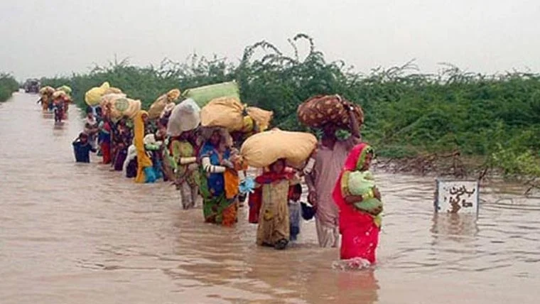 اوچ شریف میں زمینی راستے بحال نہ ہو سکے، جلالپور پیر والا ایم 5 بیسویں روز بھی بند