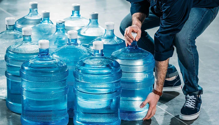 پنجاب کے دور دراز علاقوں میں صاف پانی کی فراہمی کیلئے گھر گھر بوتل بند پانی پہنچانے کا منصوبہ