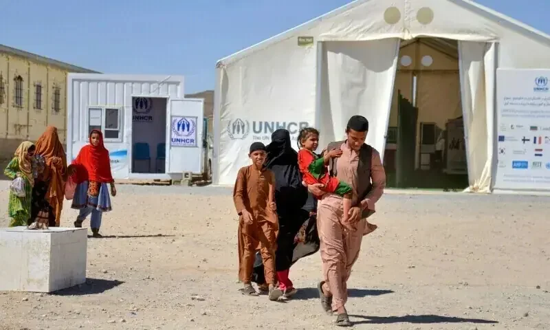 لاہور میں غیر قانونی افغان شہریوں کی ملک بدری پر کریک ڈاؤن