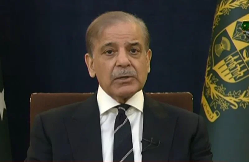 پاک افغان کشیدگی بڑھنے پر وزیراعظم کا ہنگامی اجلاس