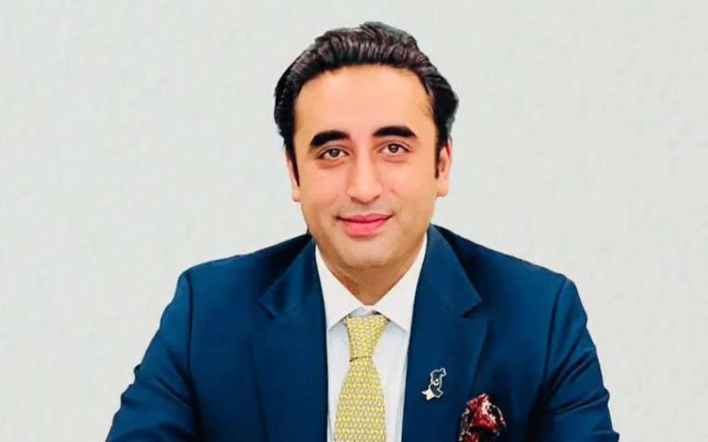 سانحہ کارساز کی 18ویں برسی پر بلاول بھٹو کا شہداء کو خراج عقیدت