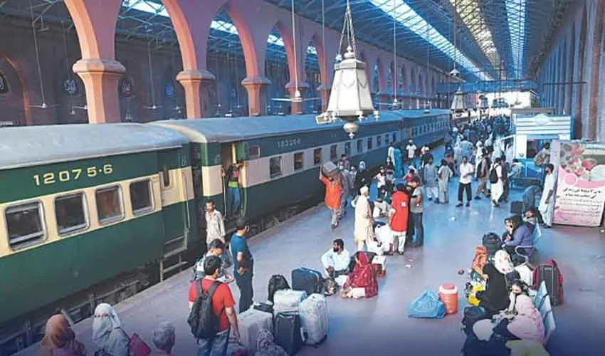 پاکستان ریلوے نے 11 ٹرینوں کی اوپن نیلامی کا فیصلہ کر لیا، شفافیت لانے کا مقصد