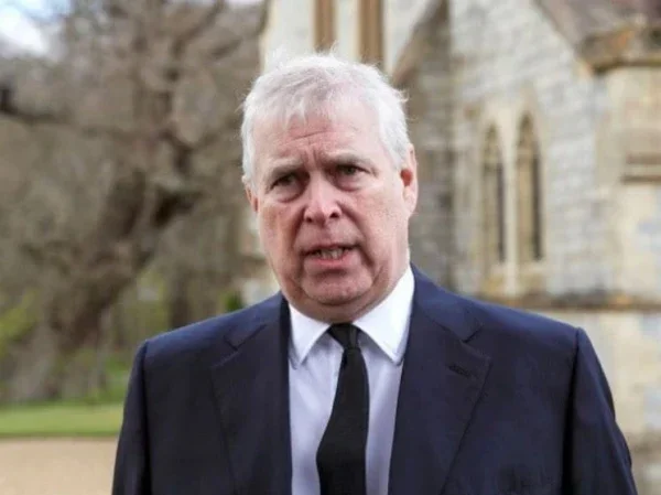 برطانوی بادشاہ چارلس سوم کا سخت اقدام: شہزادہ اینڈریو کے شاہی عہدے واپس