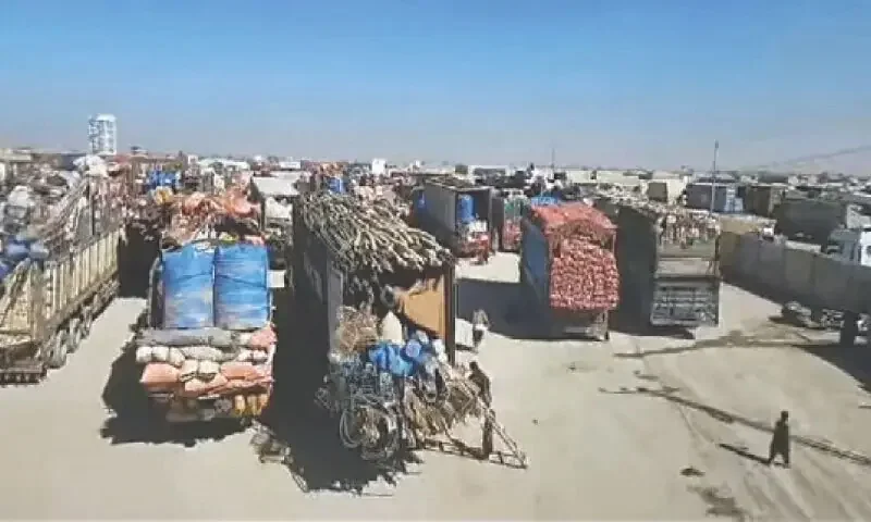 چمن سیکٹر میں جنگ بندی اور امن، سرحدی راستے بند، ٹرک پھنس گئے