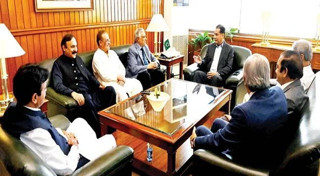 حکومت اور پیپلز پارٹی کے درمیان مذاکرات بے نتیجہ ختم | ایوان میں کشیدگی برقرار