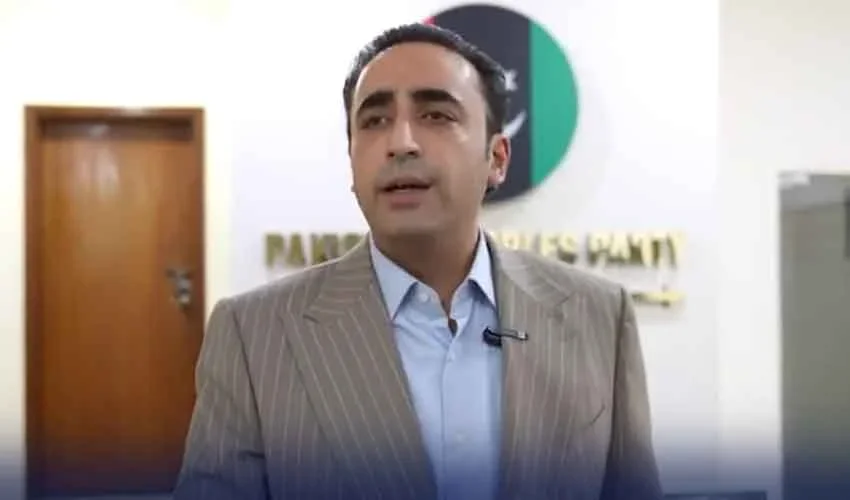 بلاول بھٹو کا ردِعمل: مسلم لیگ ن اور پیپلز پارٹی میں لفظی گولہ باری پر ہنگامی اجلاس