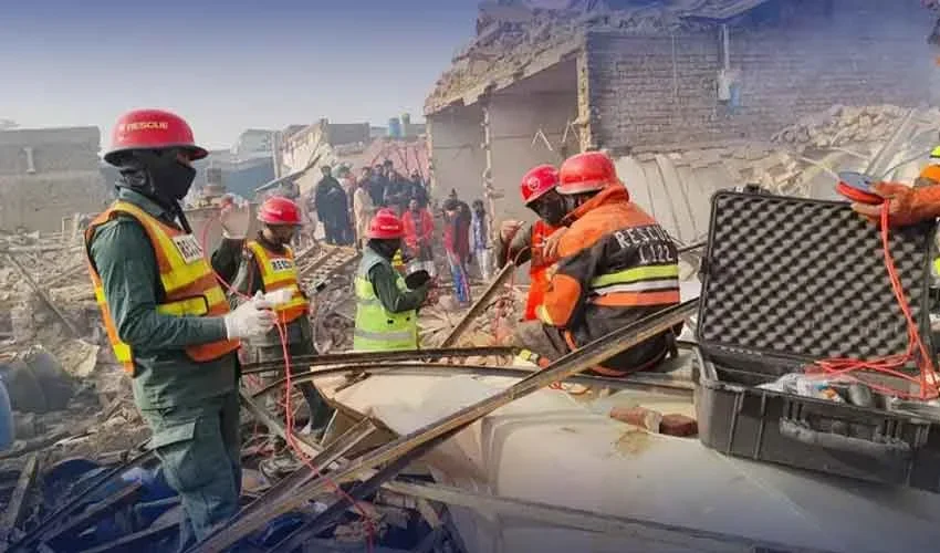 فیصل آباد فیکٹری بوائلر دھماکا: 20 افراد جاں بحق، متعدد گھر تباہ