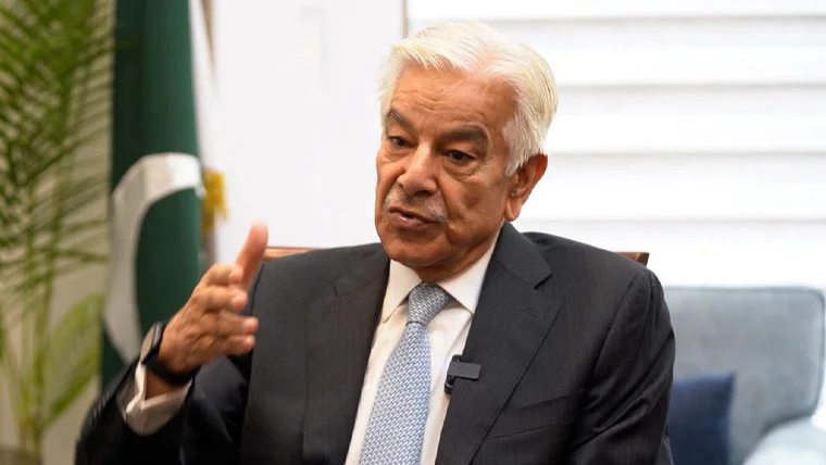 اسلام آباد تک دہشتگردی لانا کابل سے پیغام، جواب دینے کی صلاحیت رکھتے ہیں: وزیر دفاع