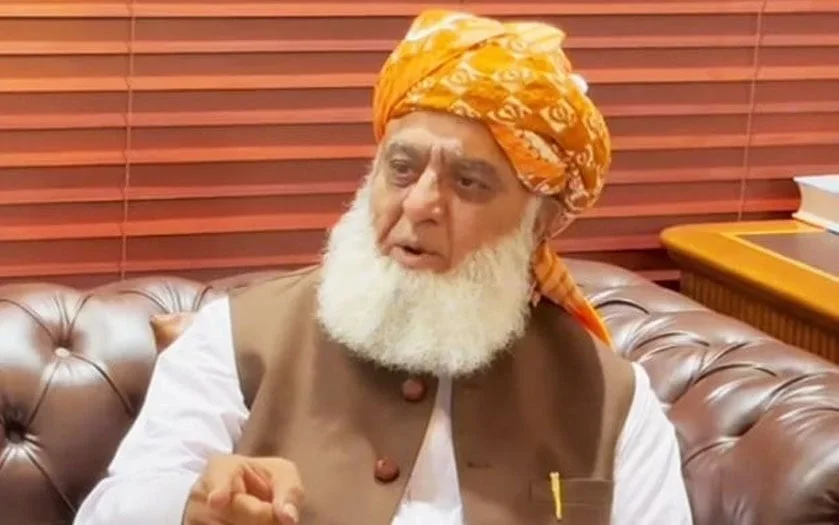 جے یو آئی کی 27ویں ترمیم کی مخالفت، مولانا فضل الرحمان کا ممبران اسمبلی کو ووٹ نہ دینے کی ہدایت