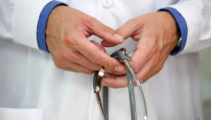 پنجاب حکومت کا عارضی بنیادوں پر طبی ماہرین بھرتی کرنے کا فیصلہ