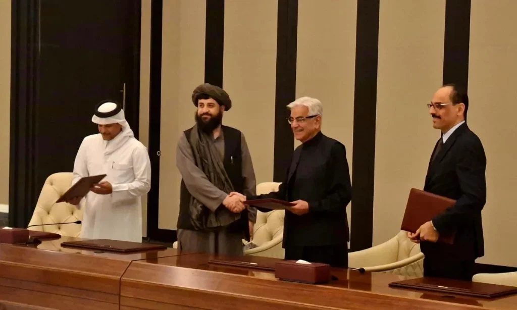 خواجہ آصف: مذاکرات پاکستان اور افغانستان کے لیے خطے میں امن کی ضمانت