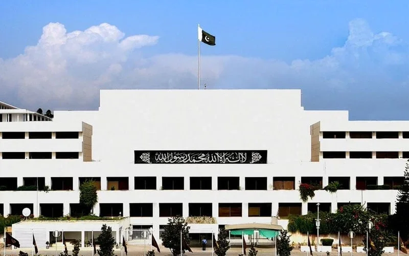 ستائیسویں آئینی ترمیم کا مسودہ 7 نومبر کو سینیٹ اجلاس میں پیش کرنے کا امکان ہ