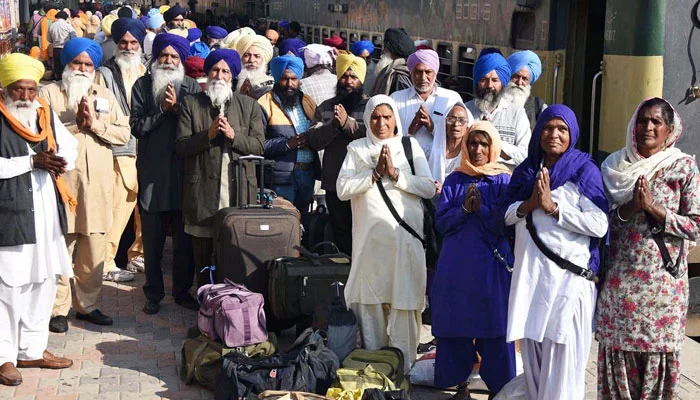 سکھ یاتریوں کے ساتھ آنے والے ہندو واپس بھارت بھیجے گئے: امیگریشن حکام