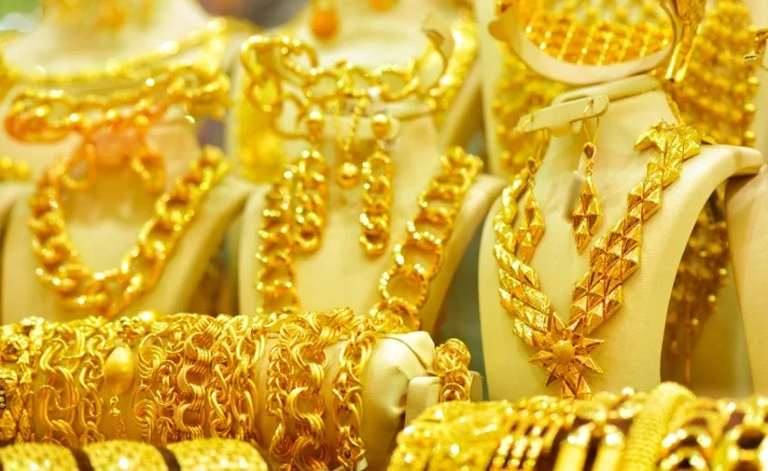 مقامی مارکیٹ میں سونے کی قیمت میں اضافہ: فی تولہ 7700 روپے بڑھ گیا
