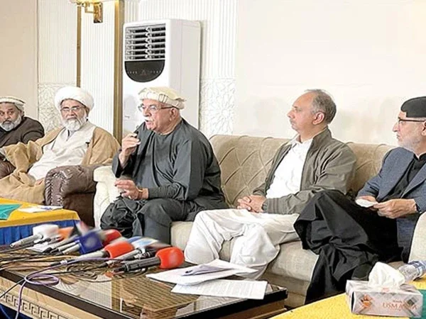 27ویں ترمیم کی منظوری کے بعد سیاسی رہنماؤں کی مشاورتی میٹنگ