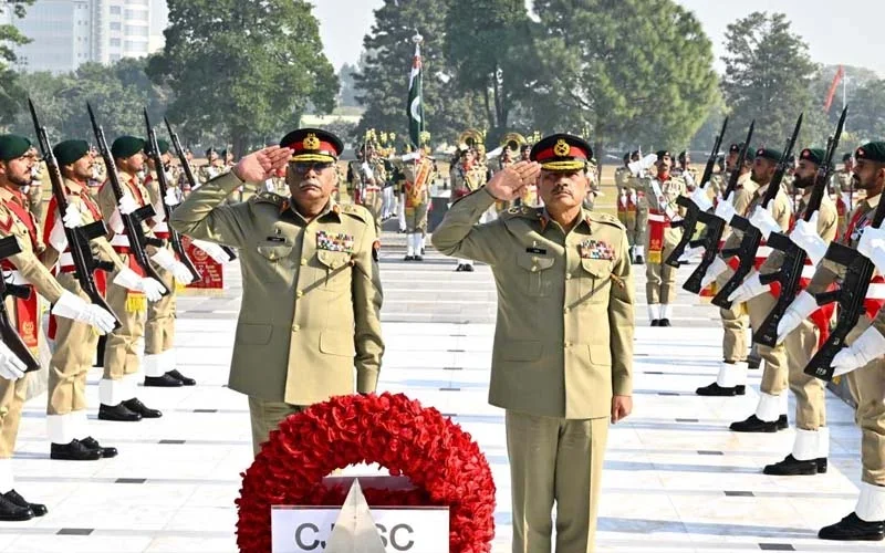چیئرمین جوائنٹ چیفس کا الوداعی دورہ: جنرل ساحر شمشاد مرزا جی ایچ کیو پہنچے
