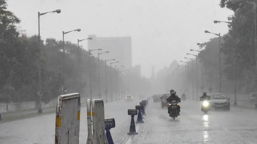 پنجاب میں شدید دھند کا امکان، این ڈی ایم اے نے الرٹ جاری کر دیا