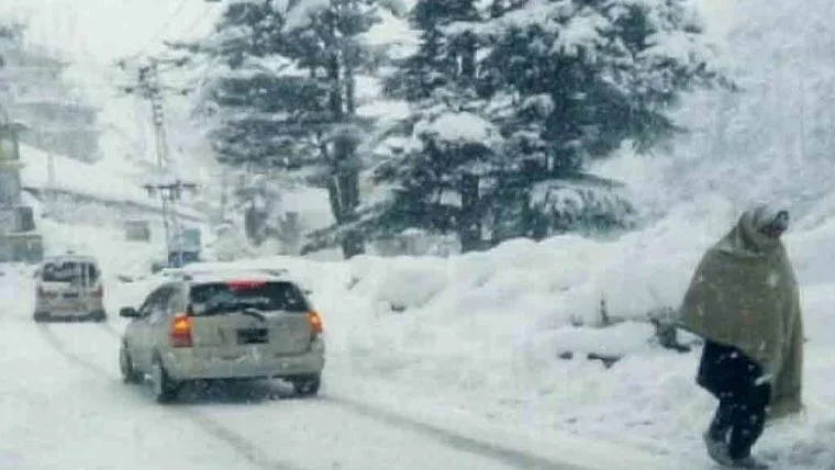 شدید سردی کی لہر برقرار، بالائی علاقوں میں درجہ حرارت نقطہ انجماد سے نیچے