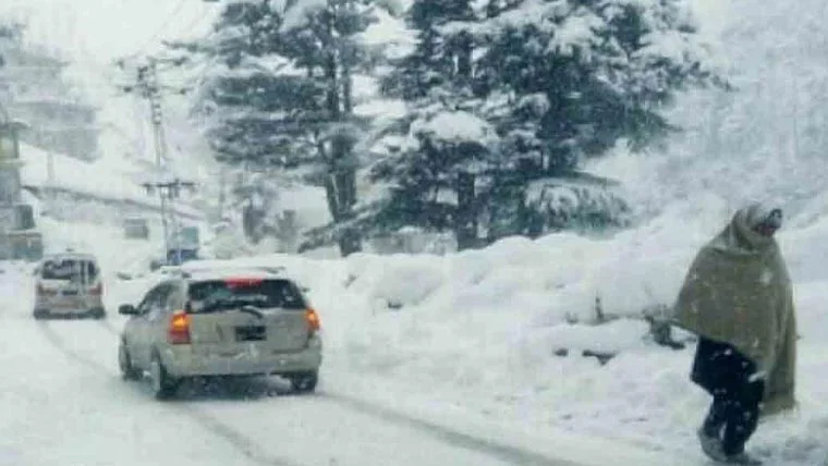 شدید سردی کی لہر برقرار، بالائی علاقوں میں درجہ حرارت نقطہ انجماد سے نیچے