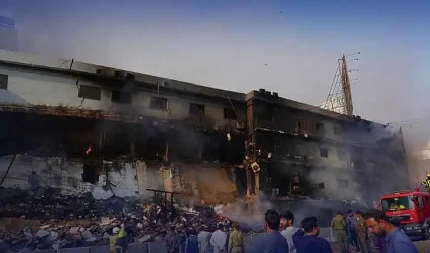 گل پلازہ آتشزدگی: تخریب کاری کے شواہد نہیں ملے، کراچی پولیس چیف