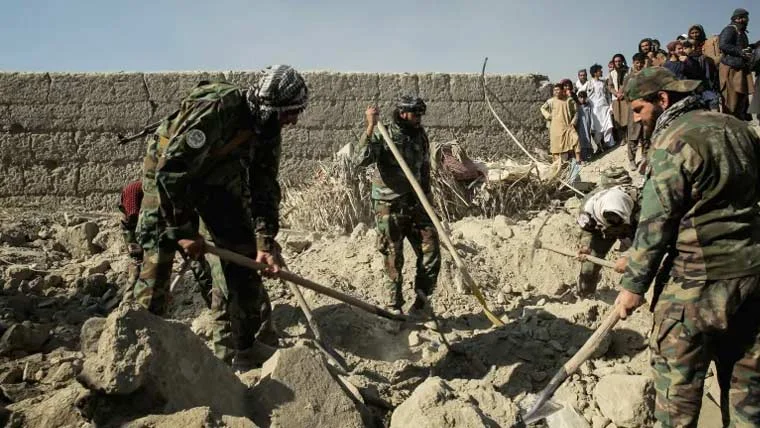 افغان طالبان نے پاکستانی فضائی حملے کے بعد میڈیا رسائی روک دی