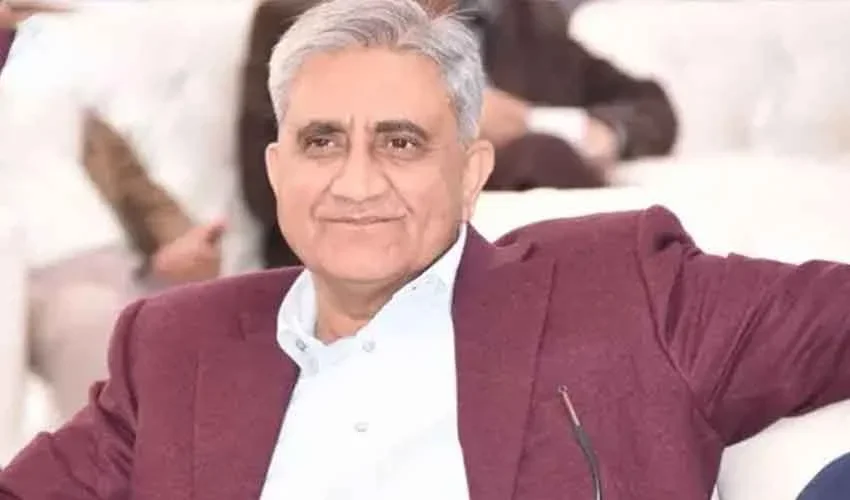 سابق آرمی چیف قمر جاوید باجوہ زخمی، ملٹری اسپتال میں زیر علاج