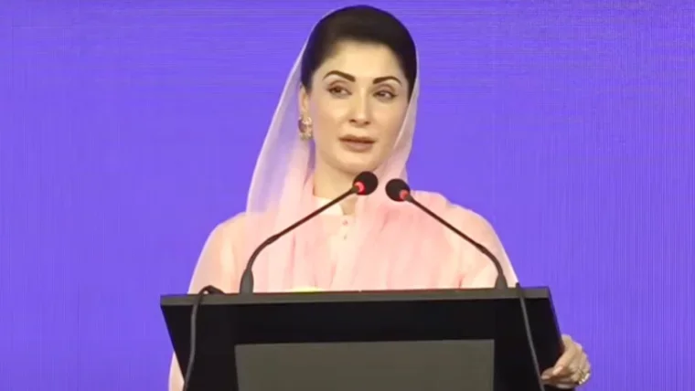 ہونہار سکالرشپس اور لیپ ٹاپس میرٹ پر، وزیراعلیٰ پنجاب کا اعلان