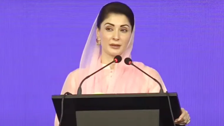 ہونہار سکالرشپس اور لیپ ٹاپس میرٹ پر، وزیراعلیٰ پنجاب کا اعلان