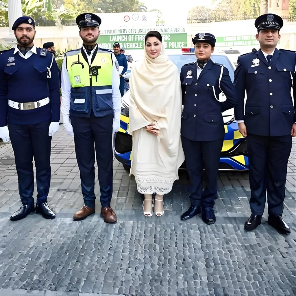 ٹریفک پولیس 14 فروری سے نیا یونیفارم پہنے گی، وزیراعلیٰ نے منظوری دیدی