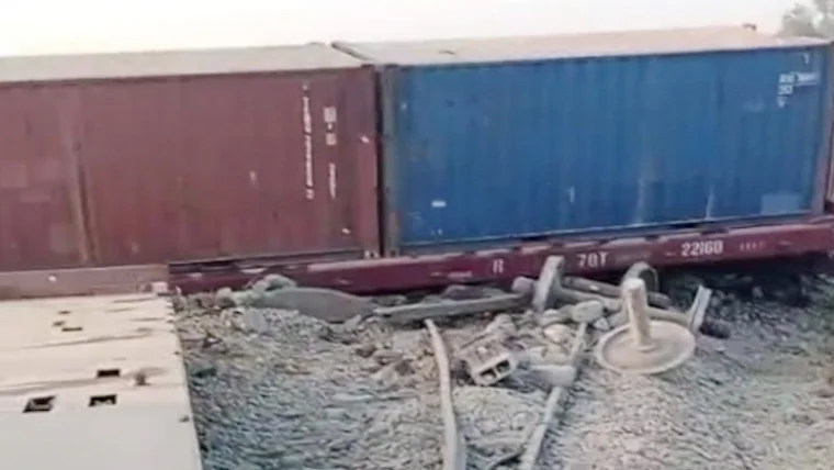 محراب پور کے قریب حادثہ، نوشہرو فیروز میں مال بردار ٹرین کو حادثہ