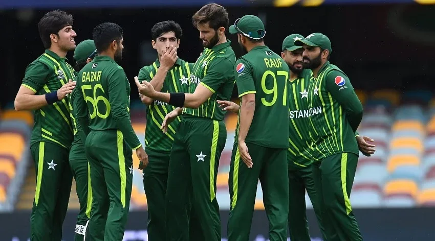 دورہ بنگلہ دیش اسکواڈ میں تبدیلیاں: صائم ایوب اور نواز ڈراپ ہونے کا امکان